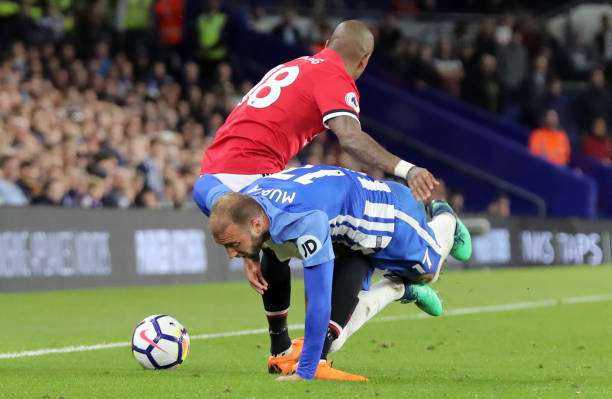 都显示出他 都显示出他